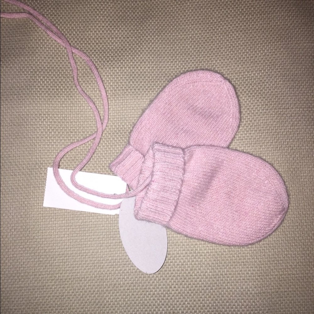NWT portolano kids pink cashmere mittens 9-12 mons